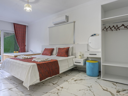  gece  -  Kasım
  | Kalkan İslamlar'da Jakuzili, Muhafazakar Villa: Doğayla İç İçe Tatil